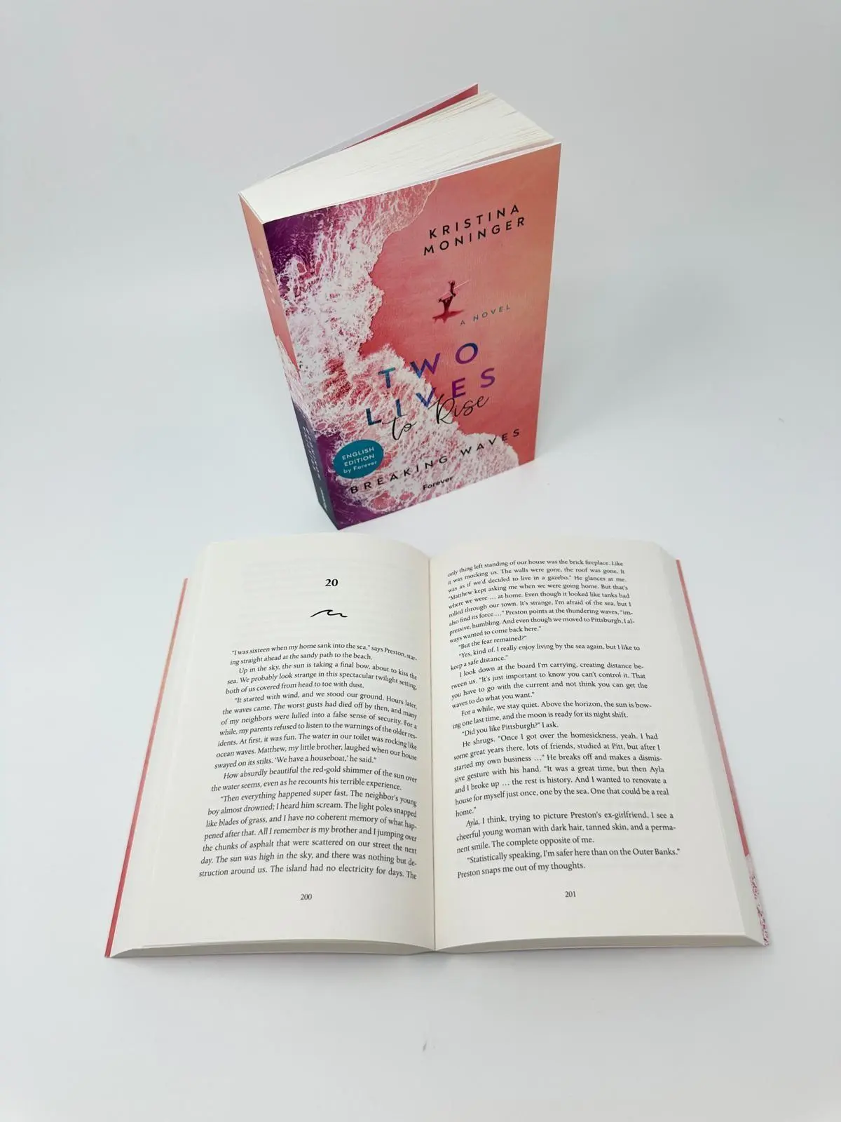 Bild: 9783989780958 | Two Lives to Rise: English Edition | Kristina Moninger | Taschenbuch