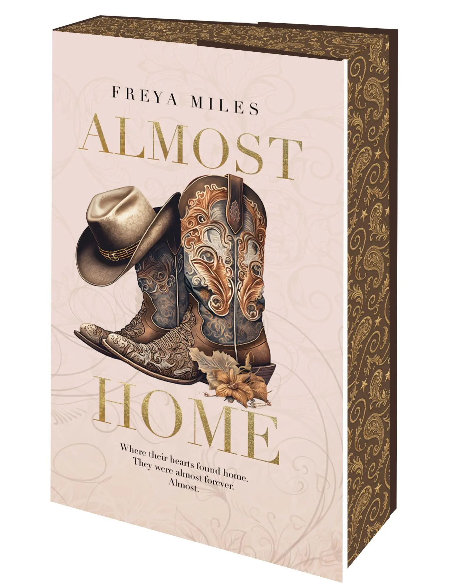 Cover: 9783690281058 | ALMOST HOME | Mit wunderschönem limitierten Farbschnitt | Freya Miles