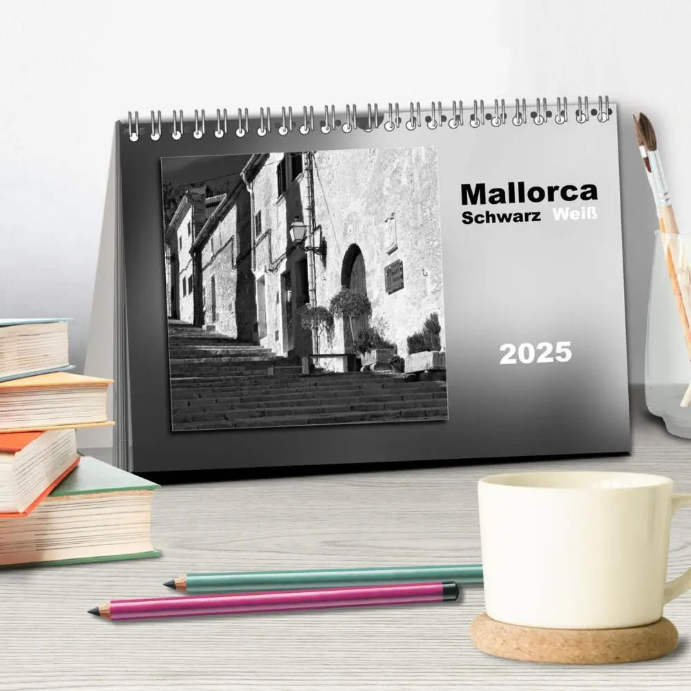 Bild: 9783435281558 | Mallorca Schwarz Weiß (Tischkalender 2025 DIN A5 quer), CALVENDO...