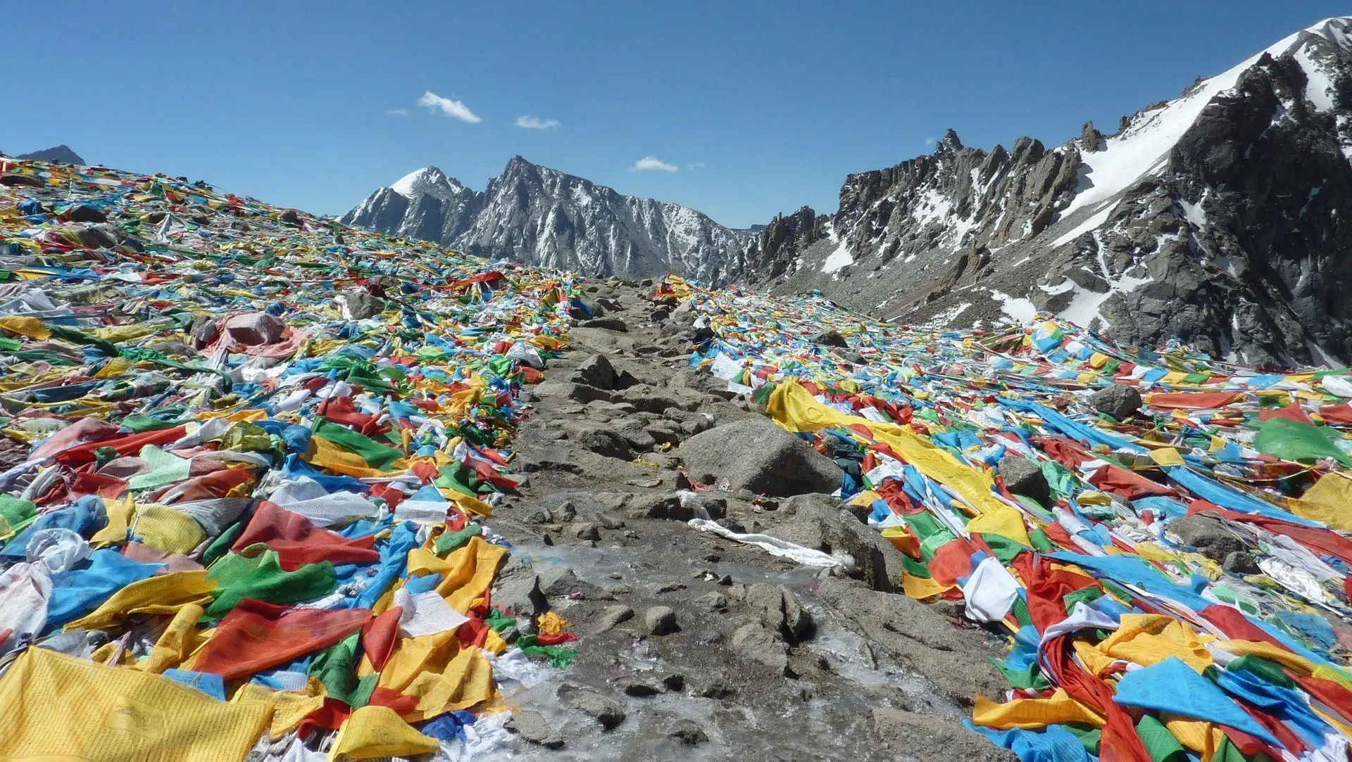 Bild: 9783987011658 | Abenteuer Heilige Berge | Helga Hengge | Taschenbuch | 288 S. | 2026