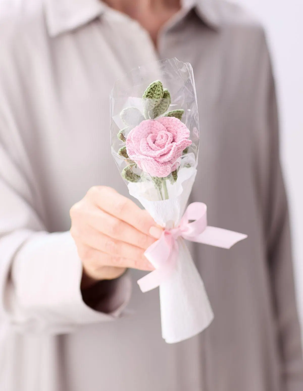 Bild: 9783735872258 | Romantische Blumen häkeln | Mit vielen Anwendungsideen | Sophie Yüksel