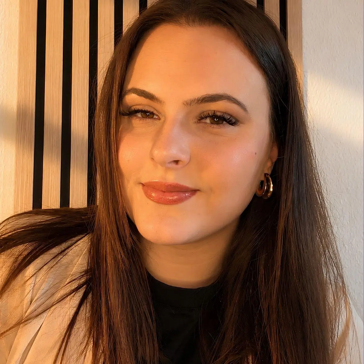 Bild: 9783384862358 | Das Erbe der Navir | Gefangen im Schatten der Krone | Jana Kocic