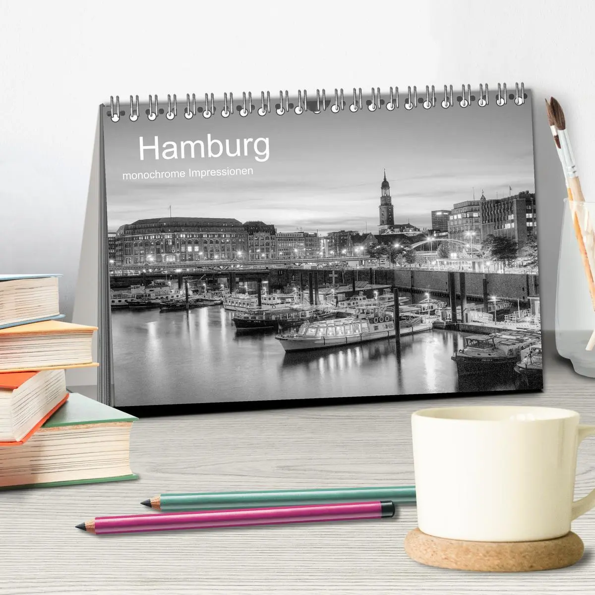 Bild: 9783516112658 | Hamburg monochrome Impressionen (Tischkalender 2026 DIN A5 quer),...