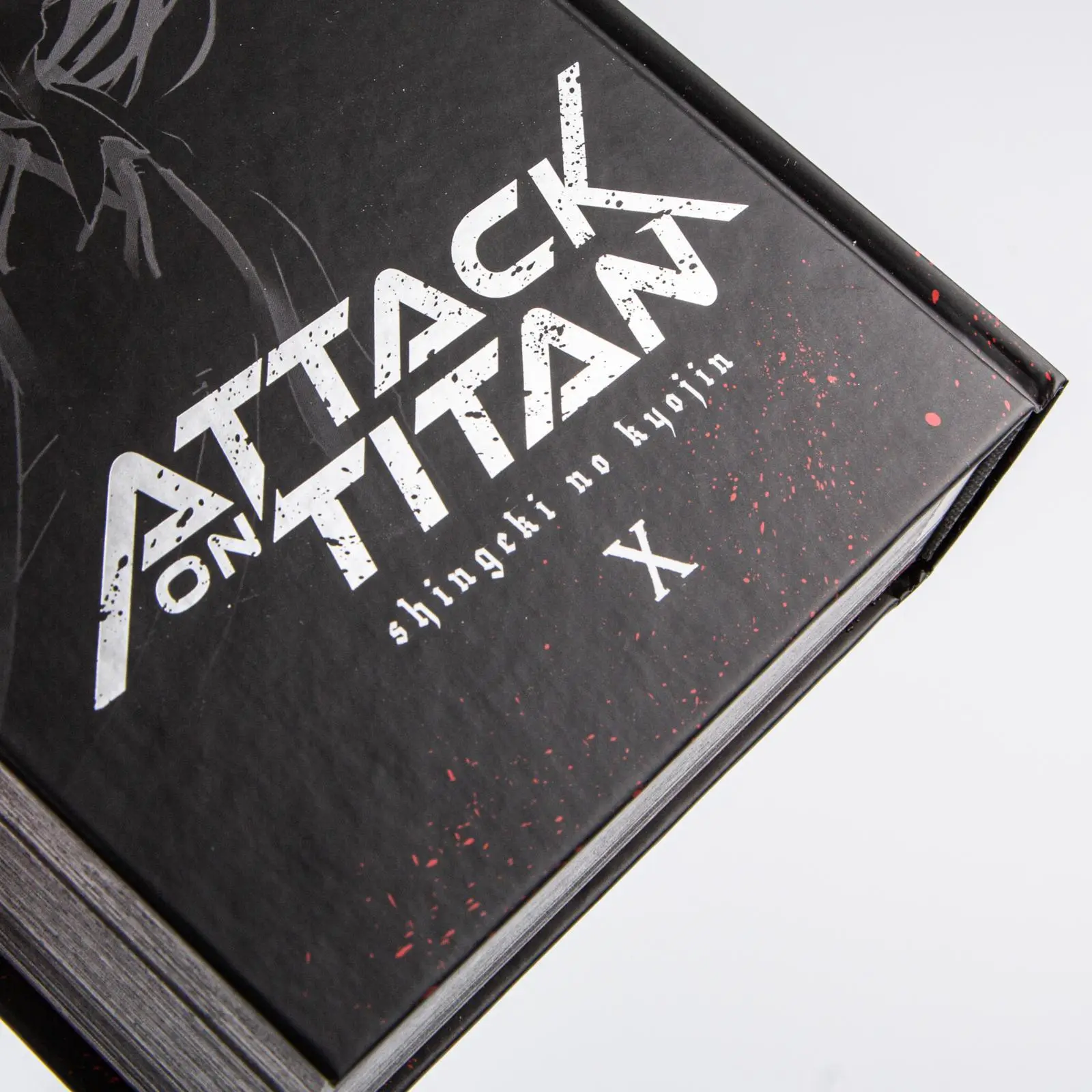 Bild: 9783551744258 | Attack on Titan Deluxe 10 | Hajime Isayama | Buch | 564 S. | Deutsch