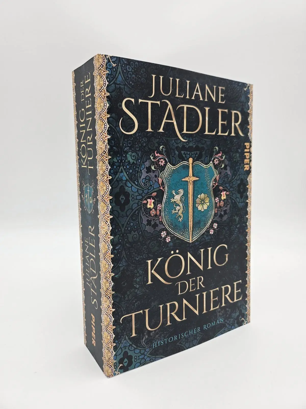 Bild: 9783492066358 | König der Turniere | Juliane Stadler | Taschenbuch | 752 S. | Deutsch
