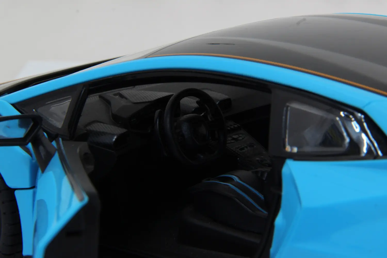 Bild: 4042774467258 | Lamborghini Huracán STO 1:14 blau 2,4GHz Tür manuell | 402100 | 2025