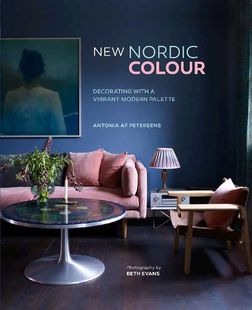 Cover: 9781849758758 | New Nordic Colour | Decorating with a vibrant modern palette | Buch