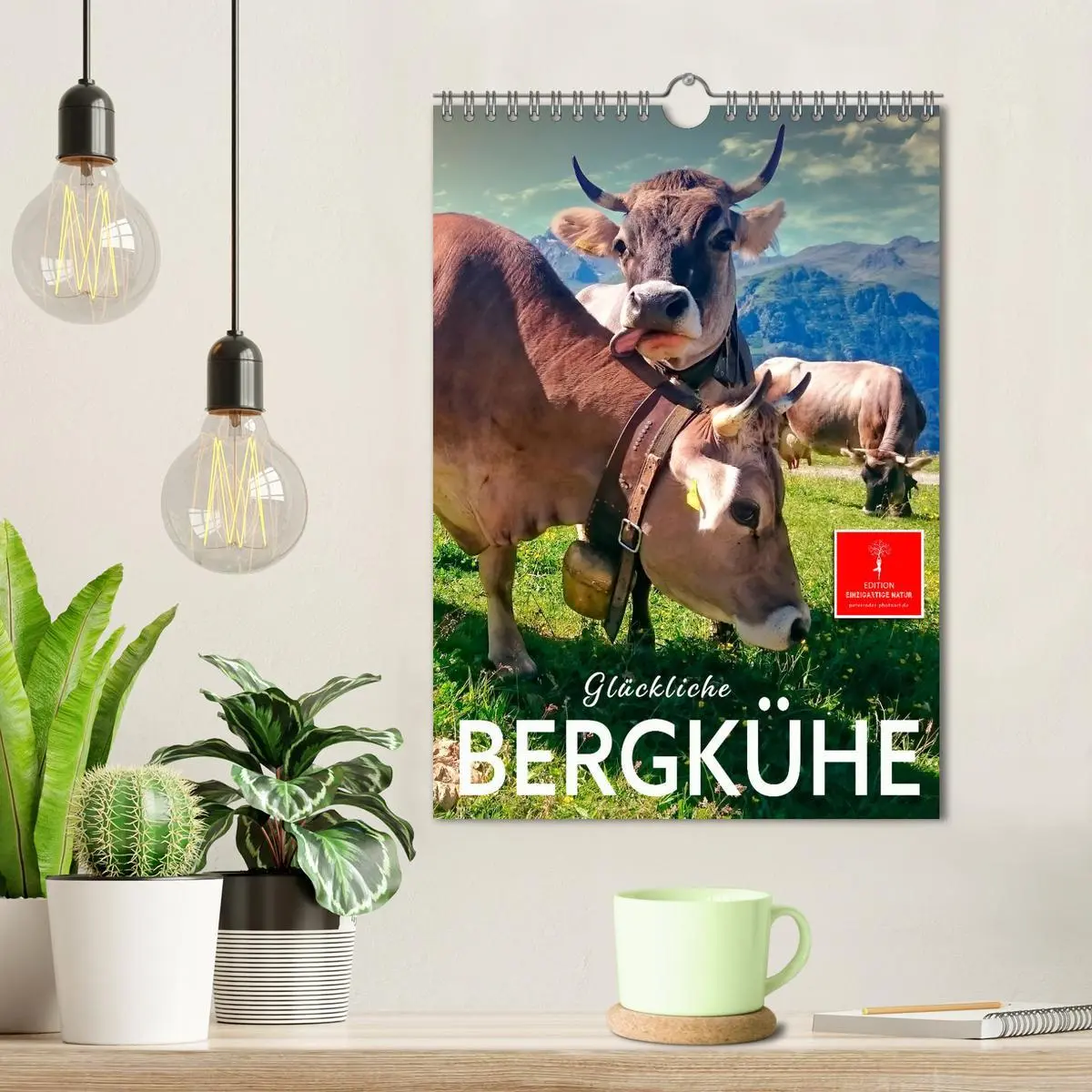 Bild: 9783516348958 | Glückliche Bergkühe (Wandkalender 2026 DIN A4 hoch), CALVENDO...