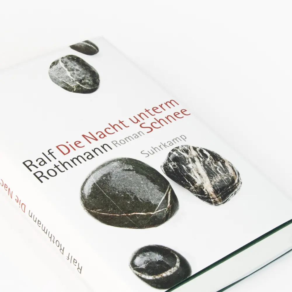 Bild: 9783518430859 | Die Nacht unterm Schnee | Roman Bestenliste des ORF | Ralf Rothmann