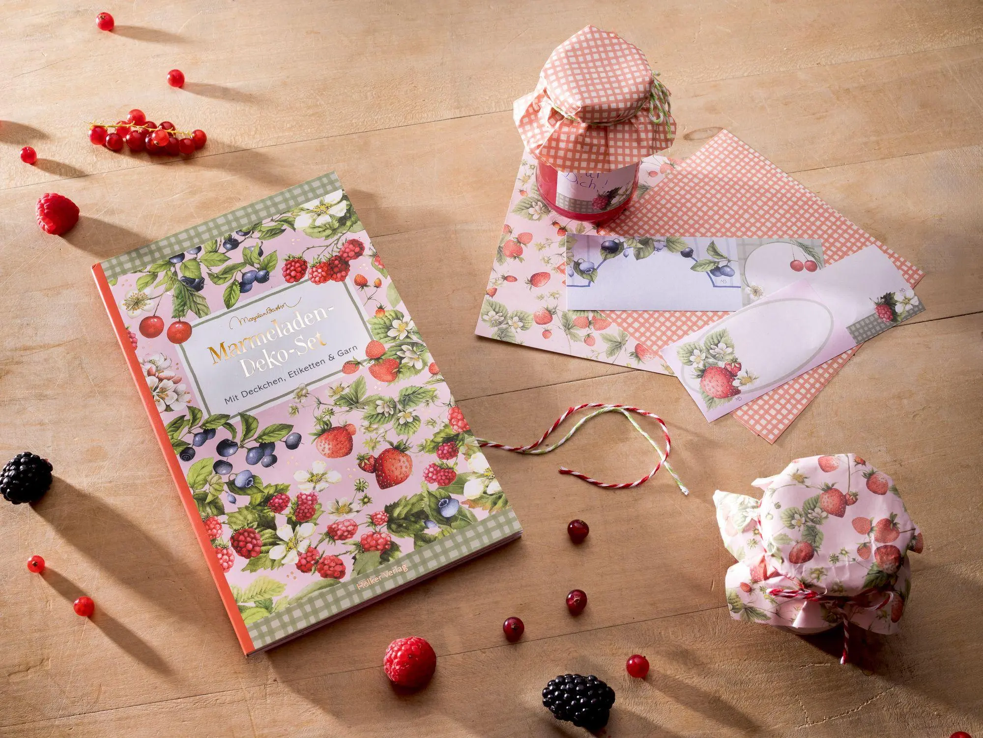 Bild: 4041433881459 | Marmeladen-Deko-Set - Cottage Garden | mit Deckchen, Etiketten &amp; Garn