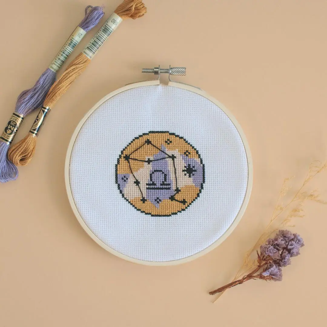 Bild: 9780762483259 | Enchanted Cross-Stitch | Grace Isobel | Buch | Gebunden | Englisch