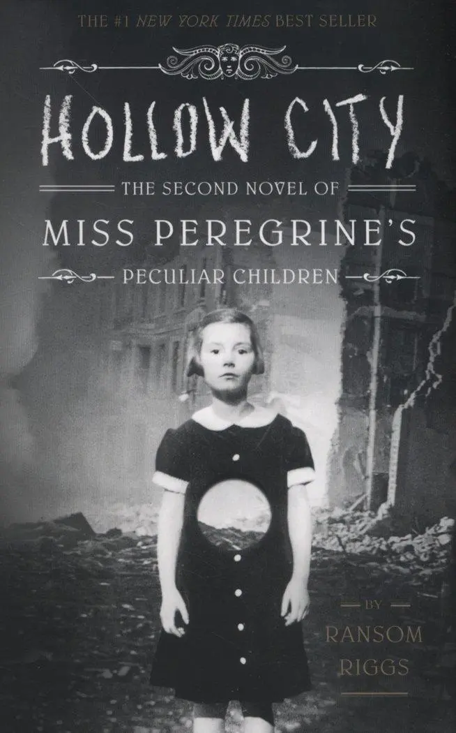 Cover: 9781594747359 | Hollow City | The Second Novel of Miss Peregrine's Peculiar Children Cover: 9781594747359 | Hollow City | The Second Novel of Miss Peregrine's Peculiar Children