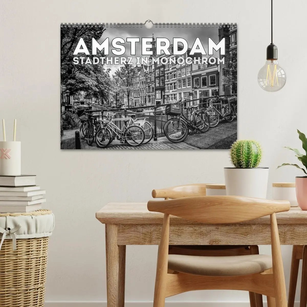 Bild: 9783516038859 | AMSTERDAM Stadtherz in Monochrom (Wandkalender 2026 DIN A3 quer),...