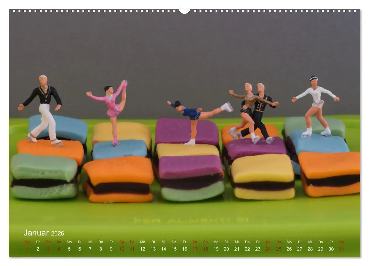 Bild: 9783457321560 | Das geheime Leben von Miniatur-Figuren (Wandkalender 2026 DIN A2...