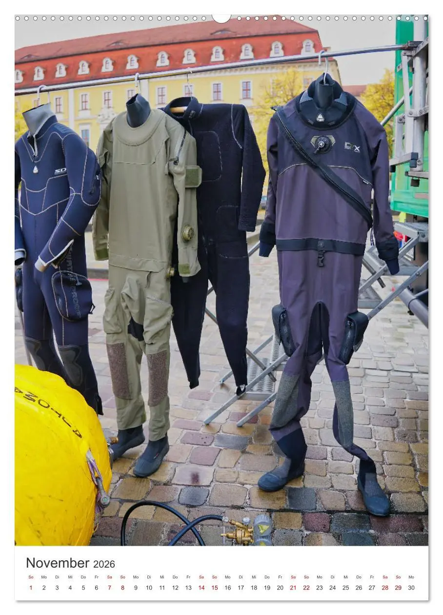 Bild: 9783516323160 | Tag der Polizei (Wandkalender 2026 DIN A2 hoch), CALVENDO...