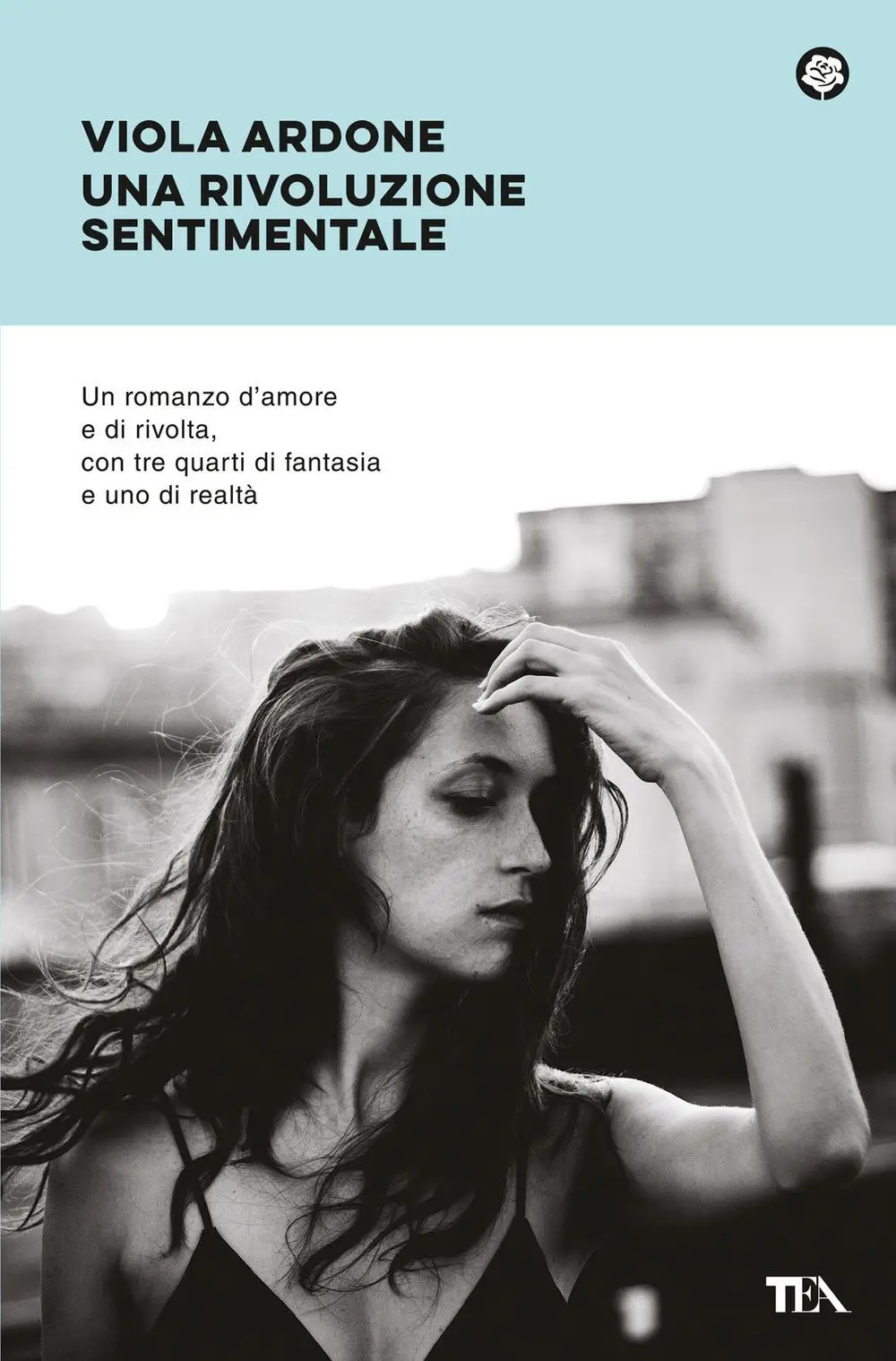 Cover: 9788850265060 | Una rivoluzione sentimentale | Viola Ardone | Taschenbuch | 2023 | TEA