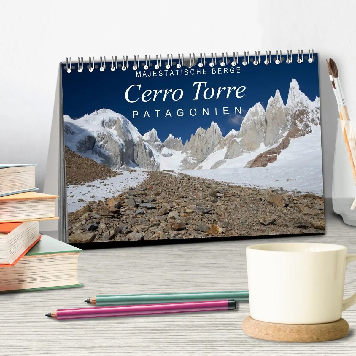 Bild: 9783516136760 | Majestätische Berge Cerro Torre Patagonien (Tischkalender 2026 DIN...