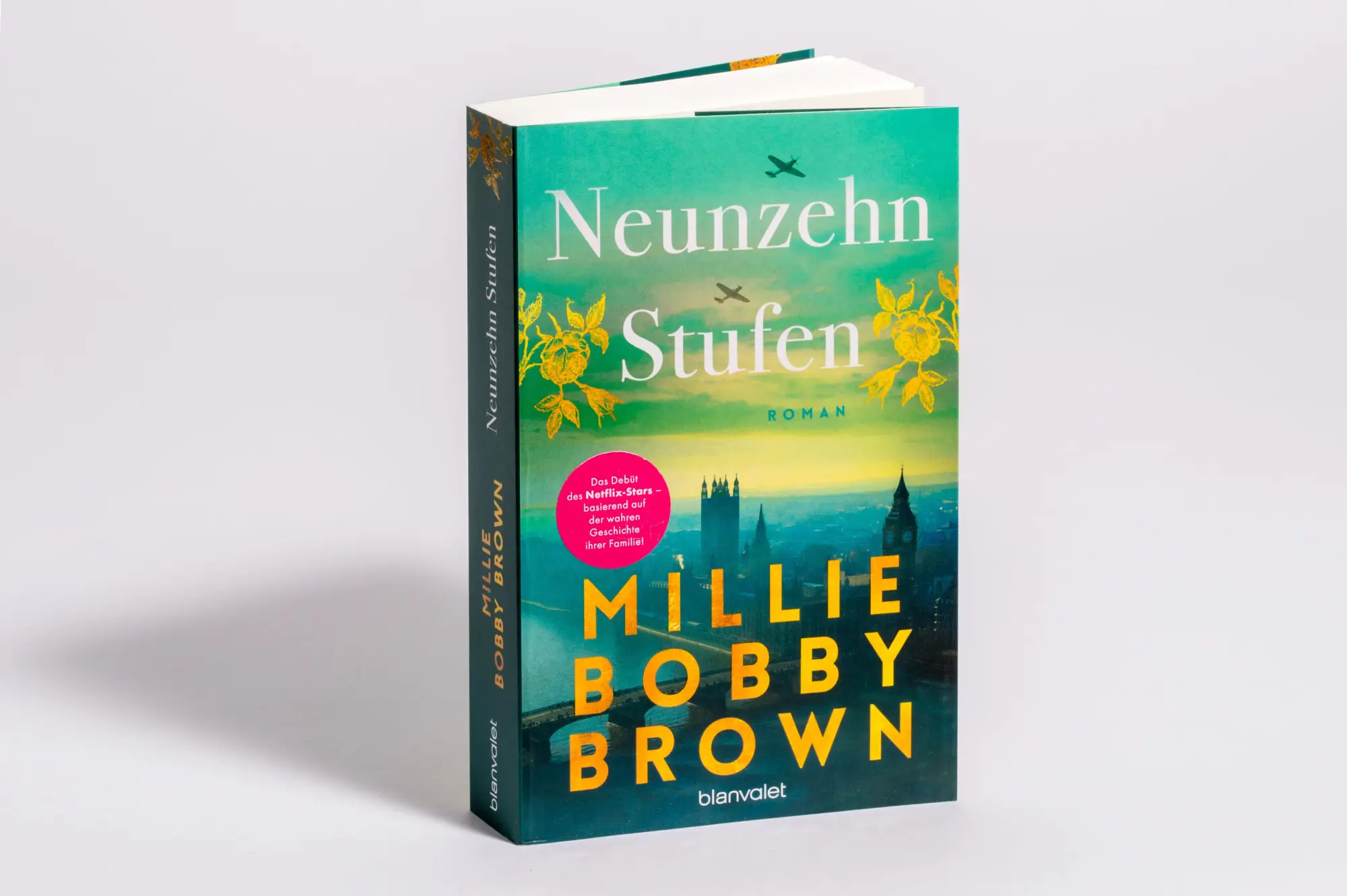 Bild: 9783764508760 | Neunzehn Stufen | Millie Bobby Brown | Taschenbuch | 416 S. | Deutsch