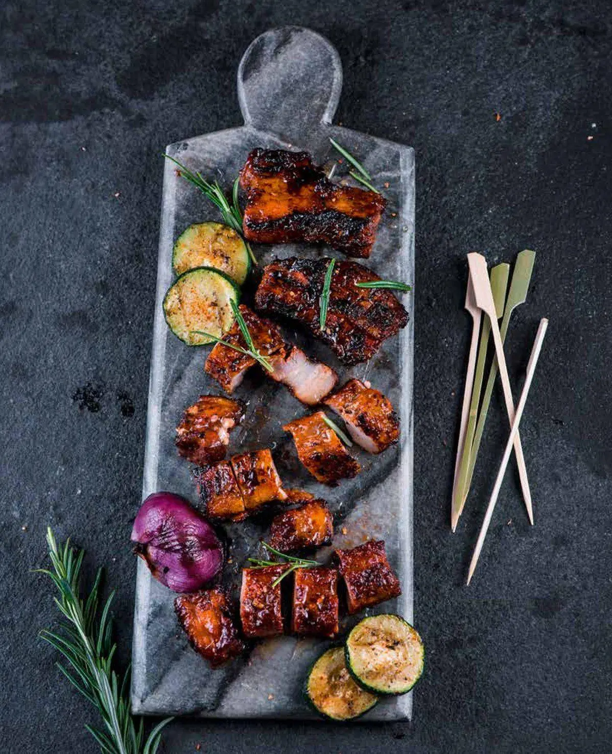 Bild: 9783690191661 | Grillen GOLD | Unsere Lieblingsrezepte - 256 Seiten XXL Hardcover