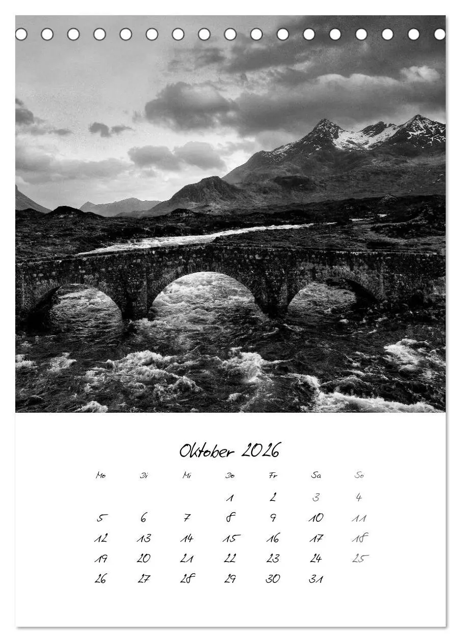 Bild: 9783516452761 | Schottland Monochrom (Tischkalender 2026 DIN A5 hoch), CALVENDO...