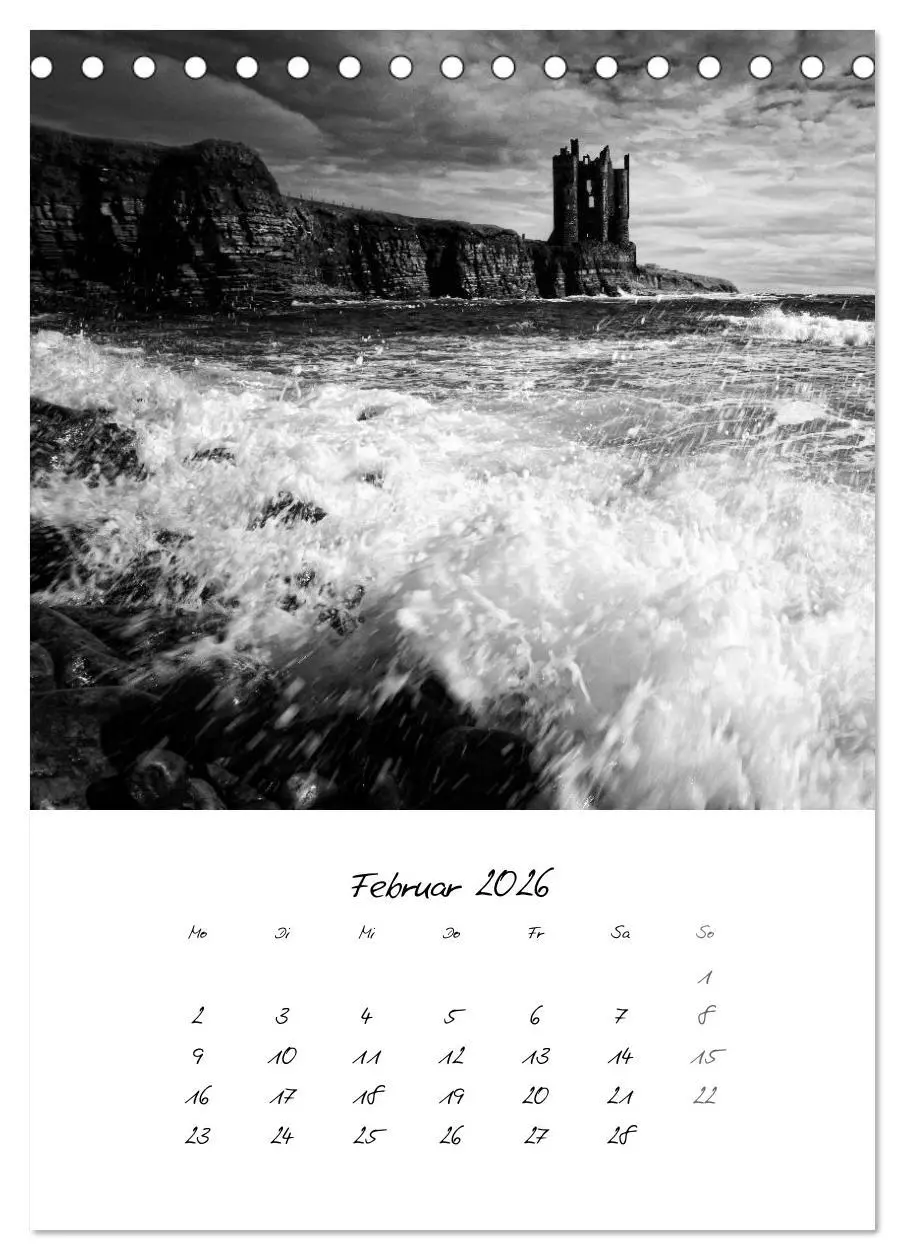 Bild: 9783516452761 | Schottland Monochrom (Tischkalender 2026 DIN A5 hoch), CALVENDO...