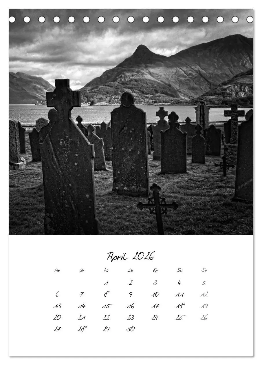 Bild: 9783516452761 | Schottland Monochrom (Tischkalender 2026 DIN A5 hoch), CALVENDO...
