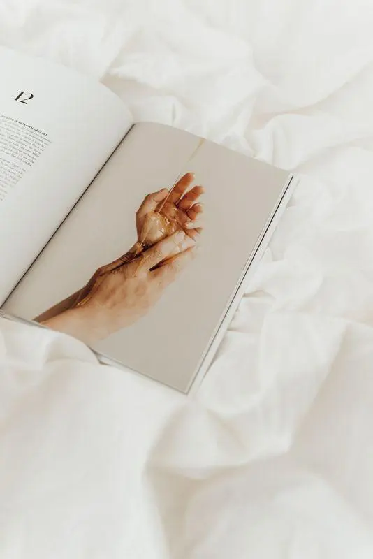 Bild: 9783863344061 | Advent | 24 Momente der Stille, Freude und Hoffnung | Studio | Buch