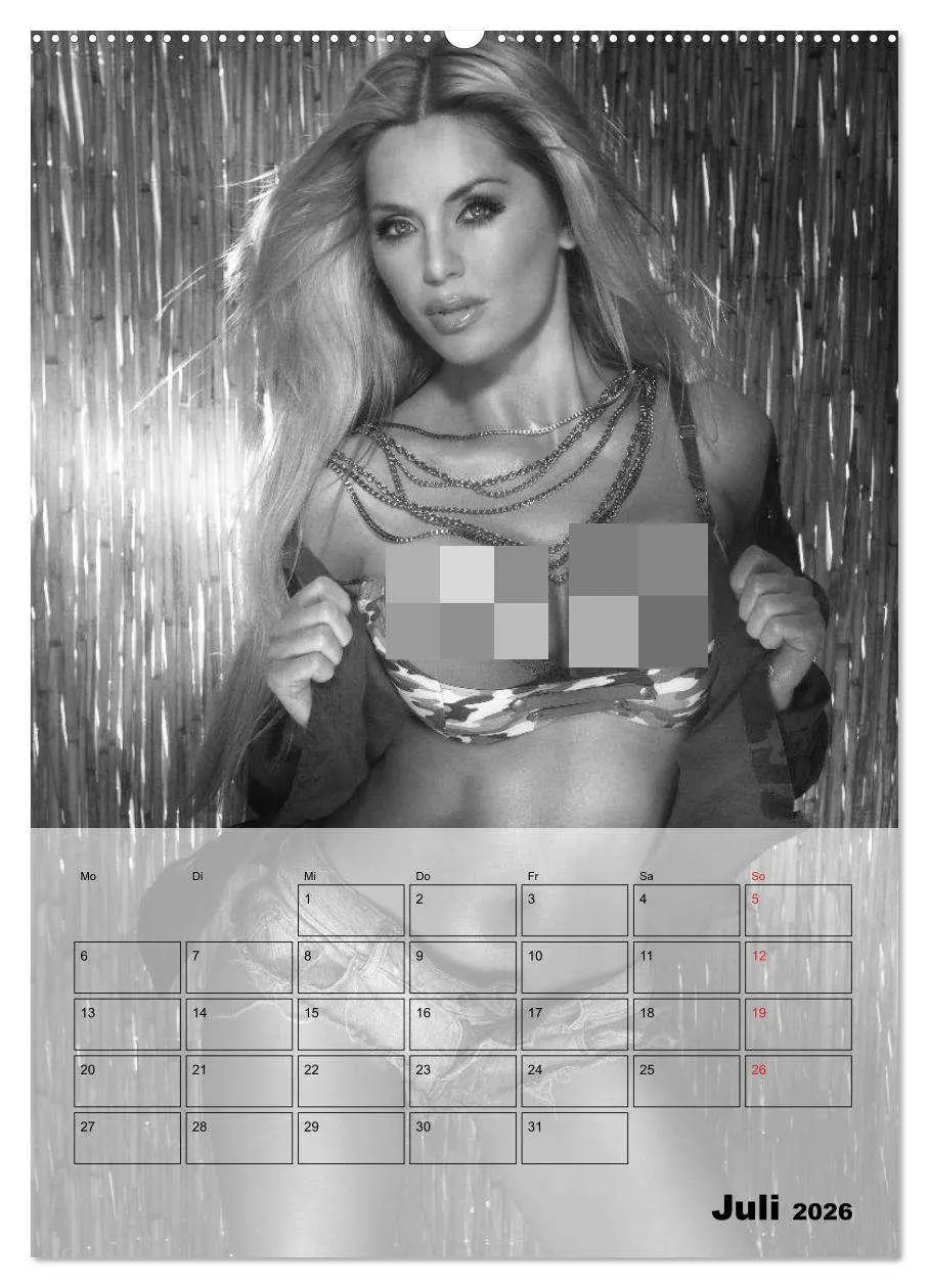 Bild: 9783516444261 | Knisternde Erotik in schwarz-weiß (Wandkalender 2026 DIN A2 hoch),...