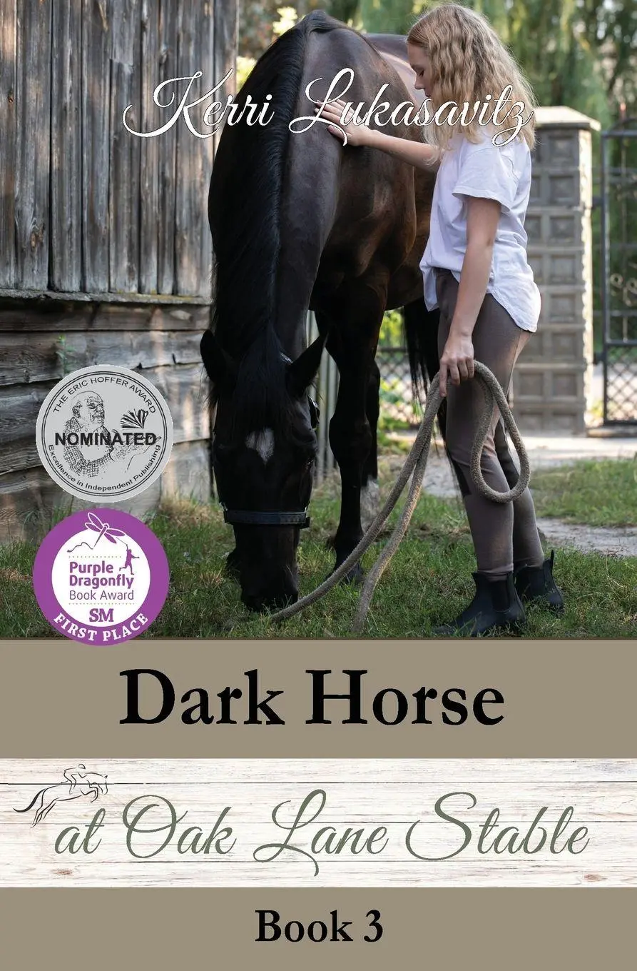 Cover: 9798988296461 | Dark Horse at Oak Lane Stable | Kerri Lukasavitz | Taschenbuch | 2023