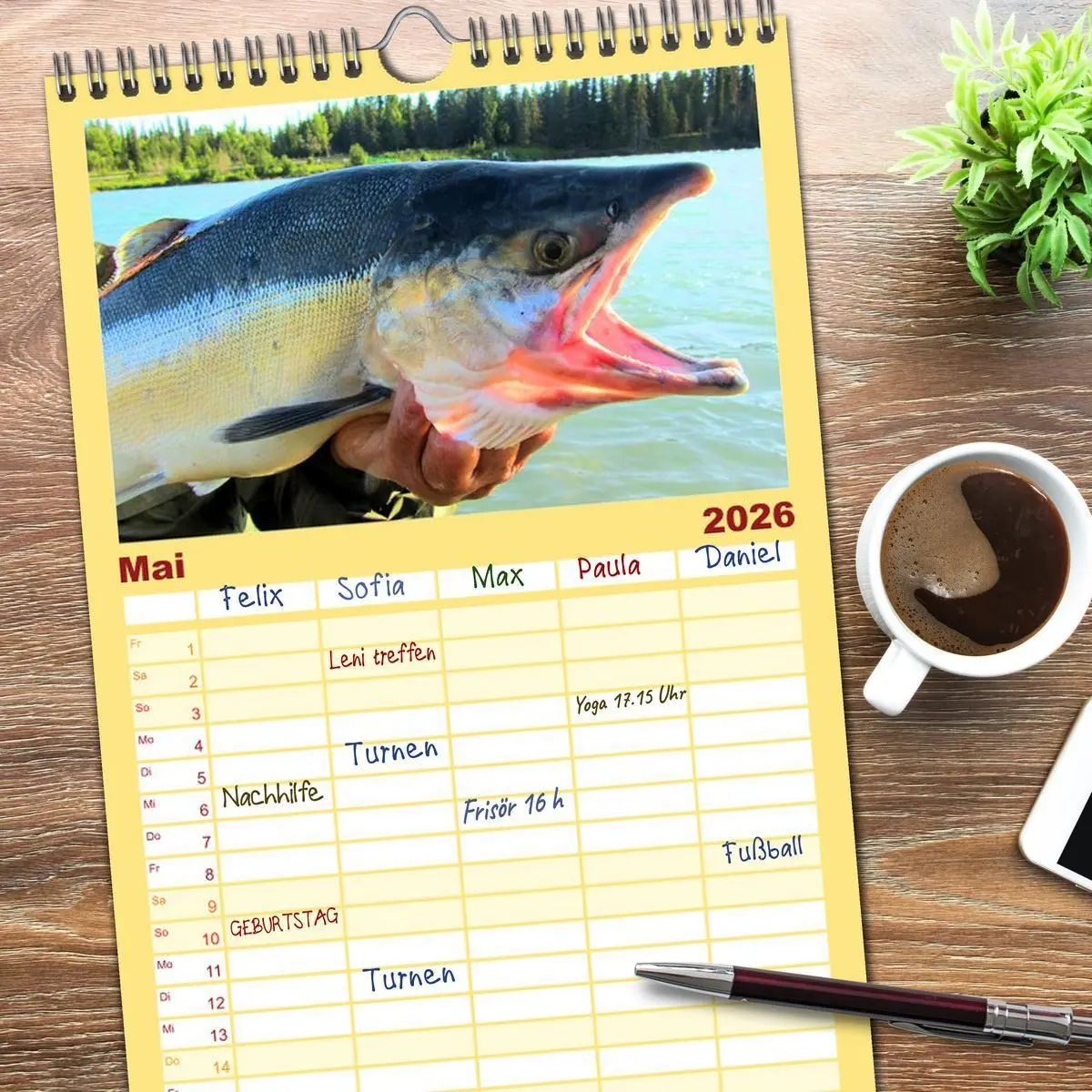 Bild: 9783516507461 | Familienplaner 2026 - Anglerglück - den Fisch am Haken mit 5...
