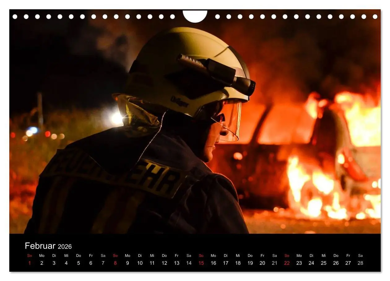 Bild: 9783516017861 | FEUERWEHR IM EINSATZ (Wandkalender 2026 DIN A4 quer), CALVENDO...