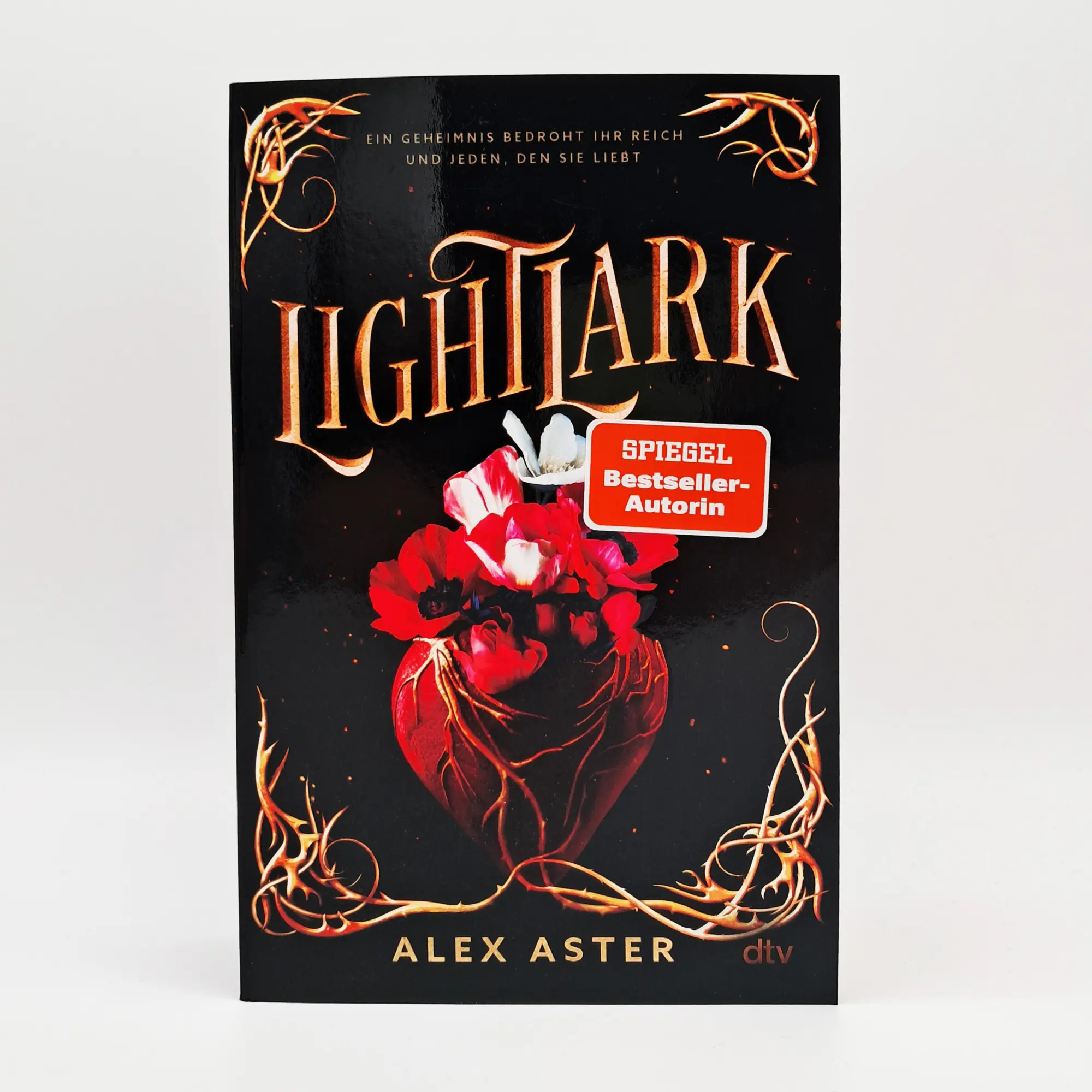 Bild: 9783423719261 | Lightlark | Alex Aster | Taschenbuch | Die Lightlark-Reihe | 544 S.