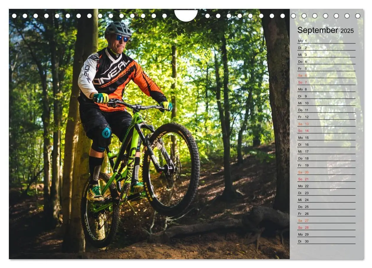 Bild: 9783435534562 | Mountainbike Action (Wandkalender 2025 DIN A4 quer), CALVENDO...
