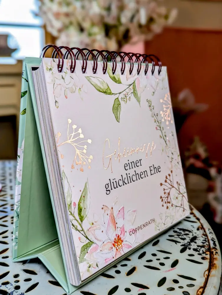 Bild: 9783649649762 | Geheimnisse einer glücklichen Ehe | Julia Borchers | Taschenbuch