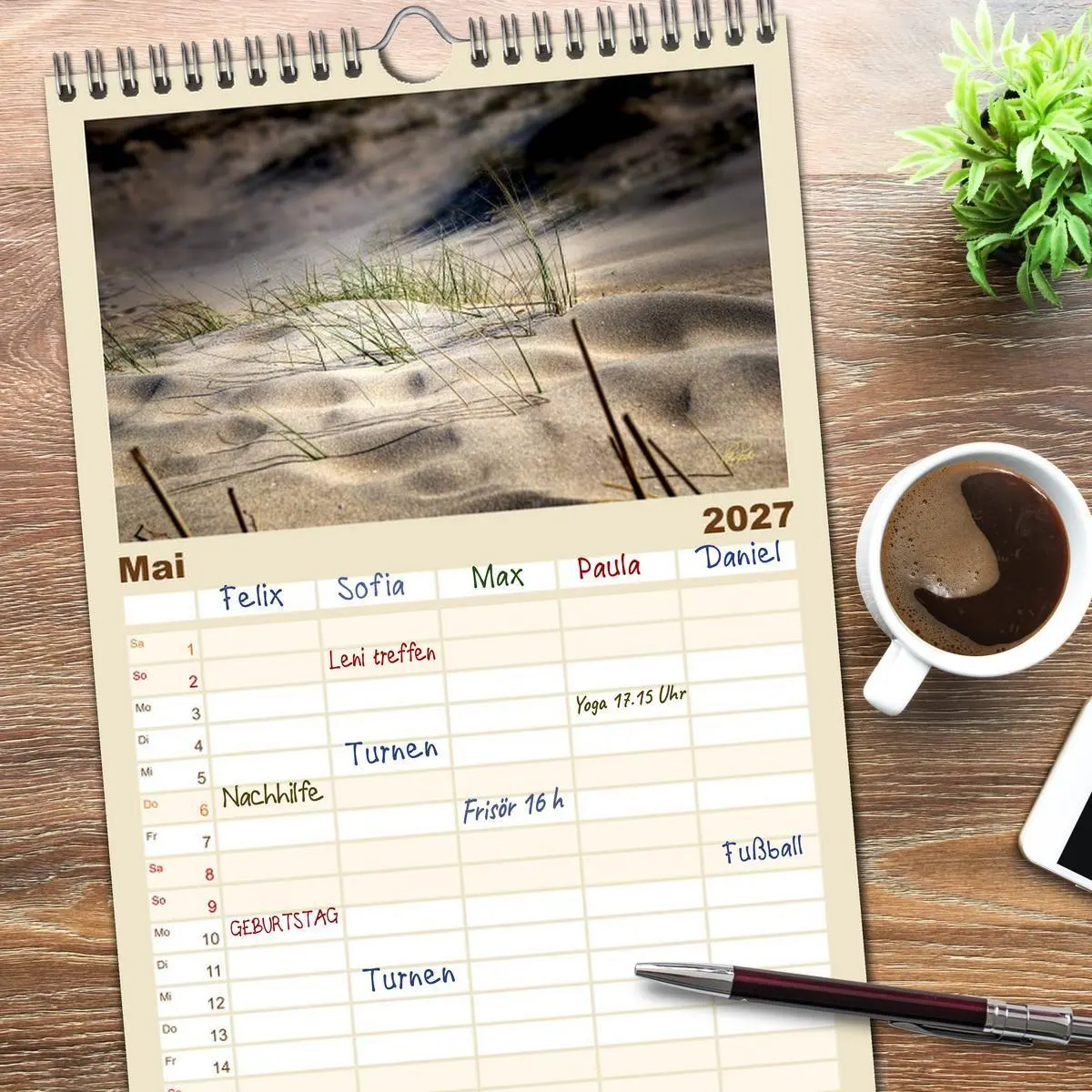 Bild: 9783594339862 | Familienplaner 2027 - Nordsee-Dünen mit 5 Spalten (Wandkalender, 21...