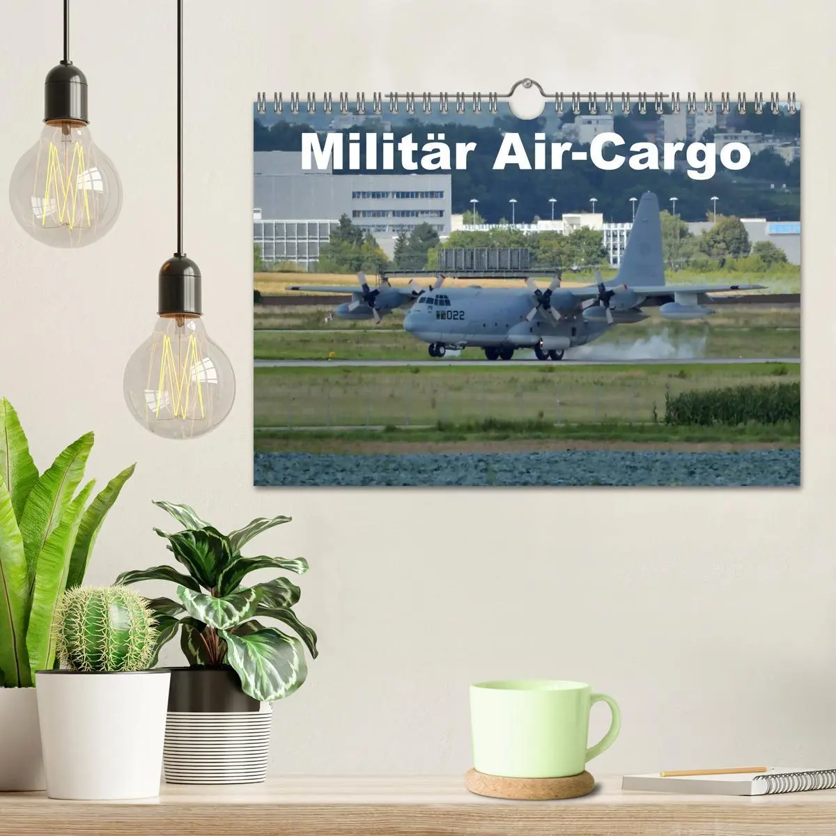 Bild: 9783516121063 | Militär Air-Cargo (Wandkalender 2026 DIN A4 quer), CALVENDO...