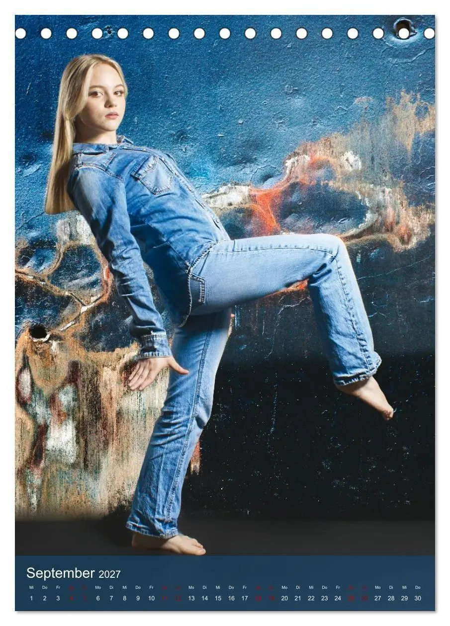 Bild: 9783516792263 | Hailie - Blond in Jeans (Tischkalender 2027 DIN A5 hoch), CALVENDO...