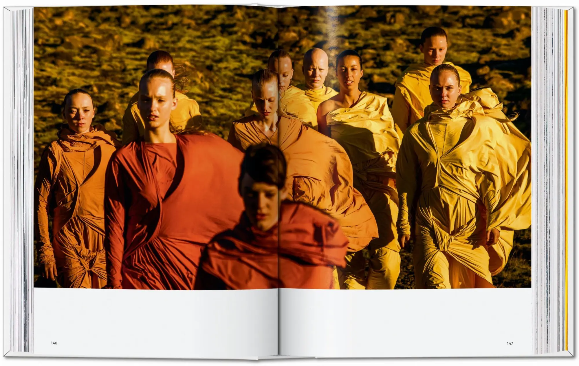 Bild: 9783754402863 | Issey Miyake. 45th Ed. | Midori Kitamura | Buch | 45th Edition | 2025