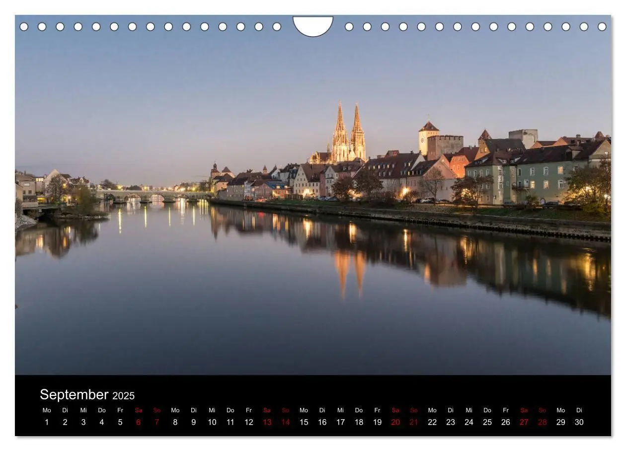 Bild: 9783435384563 | Regensburg bei Nacht (Wandkalender 2025 DIN A4 quer), CALVENDO...