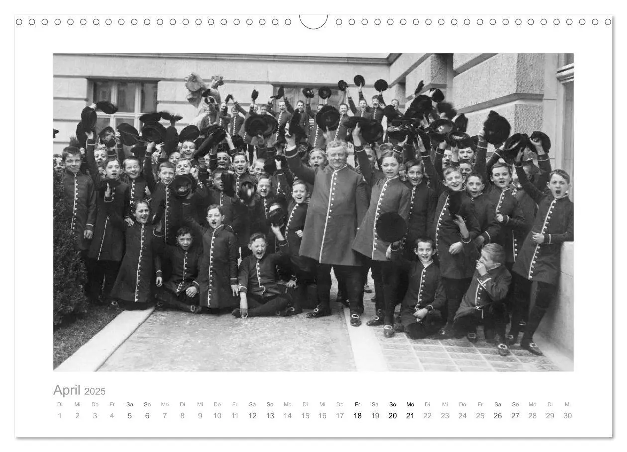 Bild: 9783435646463 | Leben in Berlin um 1900 - Fotografie von Haeckel (Wandkalender 2025...