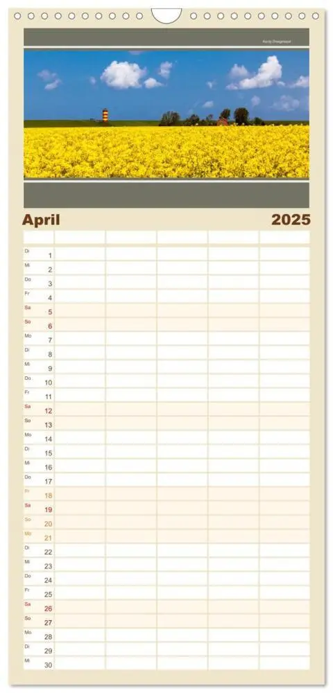 Bild: 9783457116463 | Familienplaner 2025 - Der Pilsumer Leuchtturm mit 5 Spalten...
