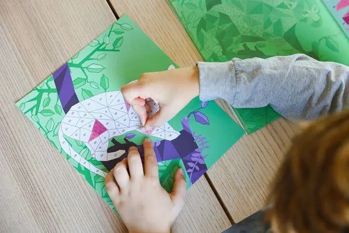 Bild: 7640409429663 | Sticker Painting Buch Safari (MQ3) | Herausgegeben von ARTISTA | Spiel