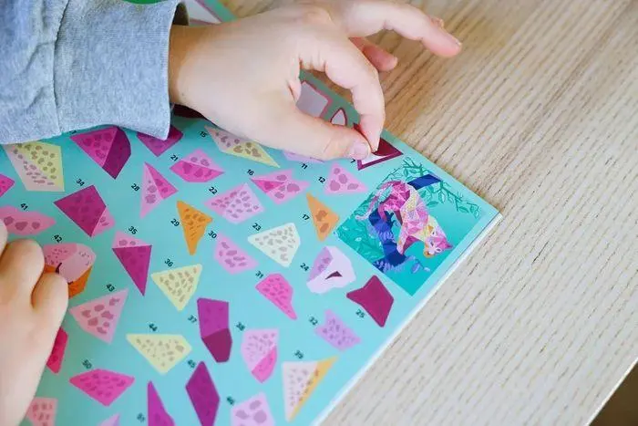 Bild: 7640409429663 | Sticker Painting Buch Safari (MQ3) | Herausgegeben von ARTISTA | Spiel