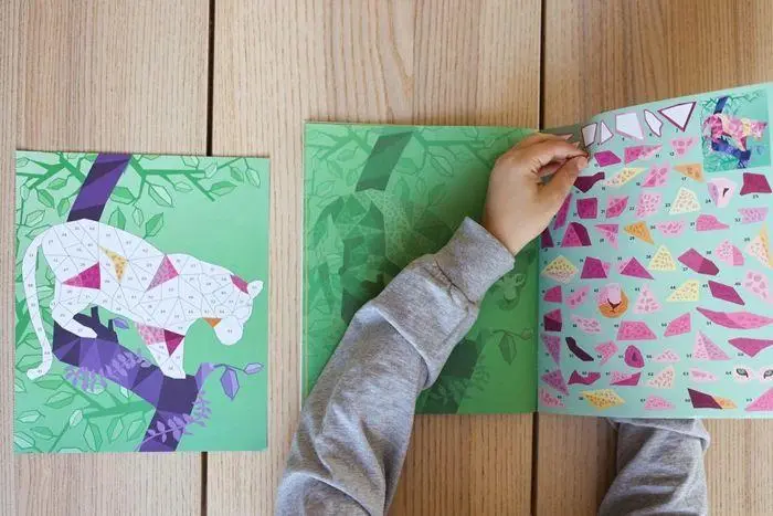 Bild: 7640409429663 | Sticker Painting Buch Safari (MQ3) | Herausgegeben von ARTISTA | Spiel