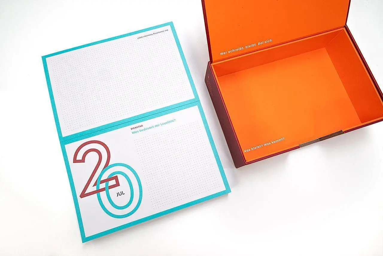 Bild: 4260172811064 | 365 neue Seiten von dir | Jrene Rolli (u. a.) | Kalender | 375 S.