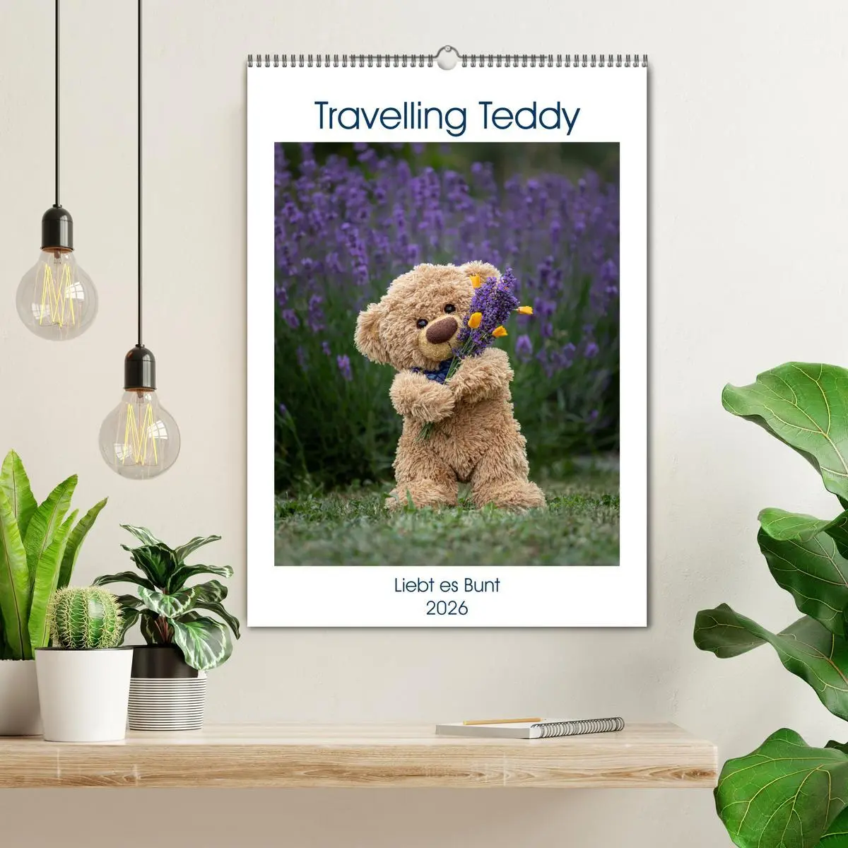 Bild: 9783516341164 | Travelling Teddy liebt es Bunt (Wandkalender 2026 DIN A2 hoch),...