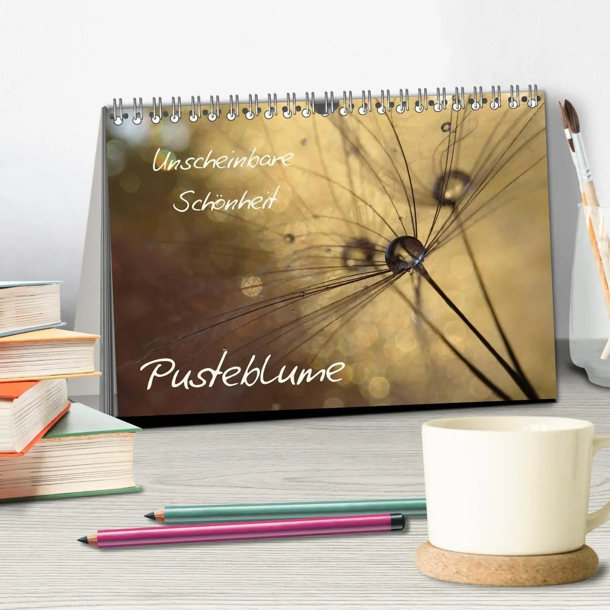 Bild: 9783516082364 | Unscheinbare Schönheit - Pusteblume (Tischkalender 2026 DIN A5...