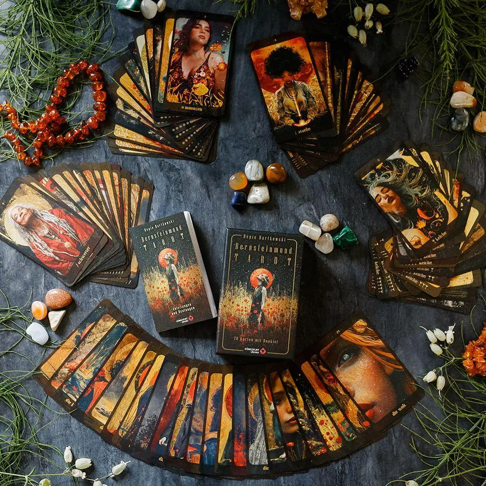 Bild: 4250375102564 | Bernsteinmond Tarot - 78 Tarotkarten und 80-seitiges Booklet | Buch