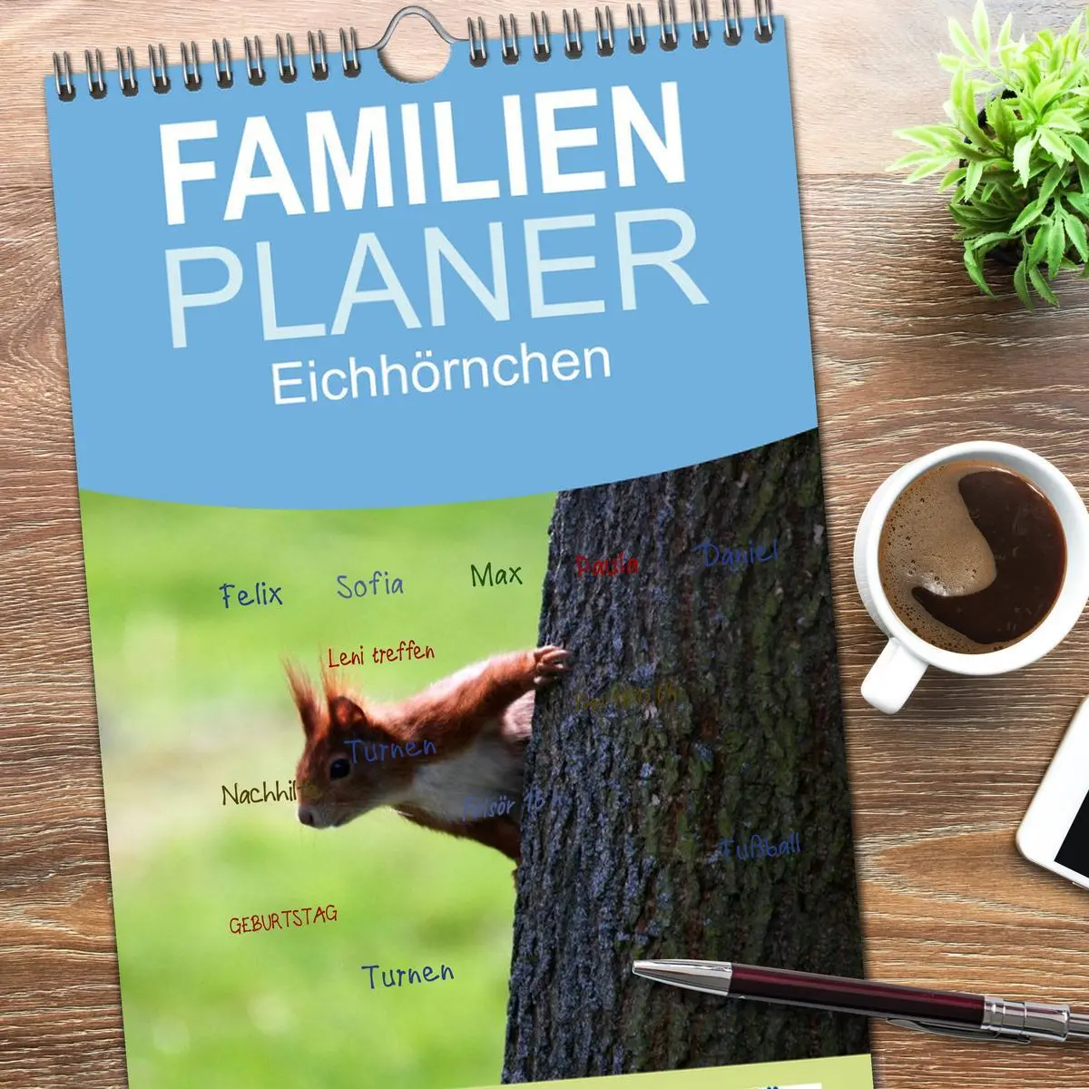 Bild: 9783516513264 | Familienplaner 2026 - Eichhörnchen mit 5 Spalten (Wandkalender, 21...