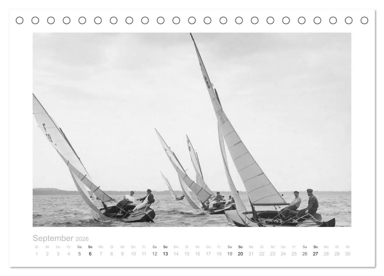 Bild: 9783457731765 | Unter Segeln und auf See (Tischkalender 2026 DIN A5 quer), CALVENDO...